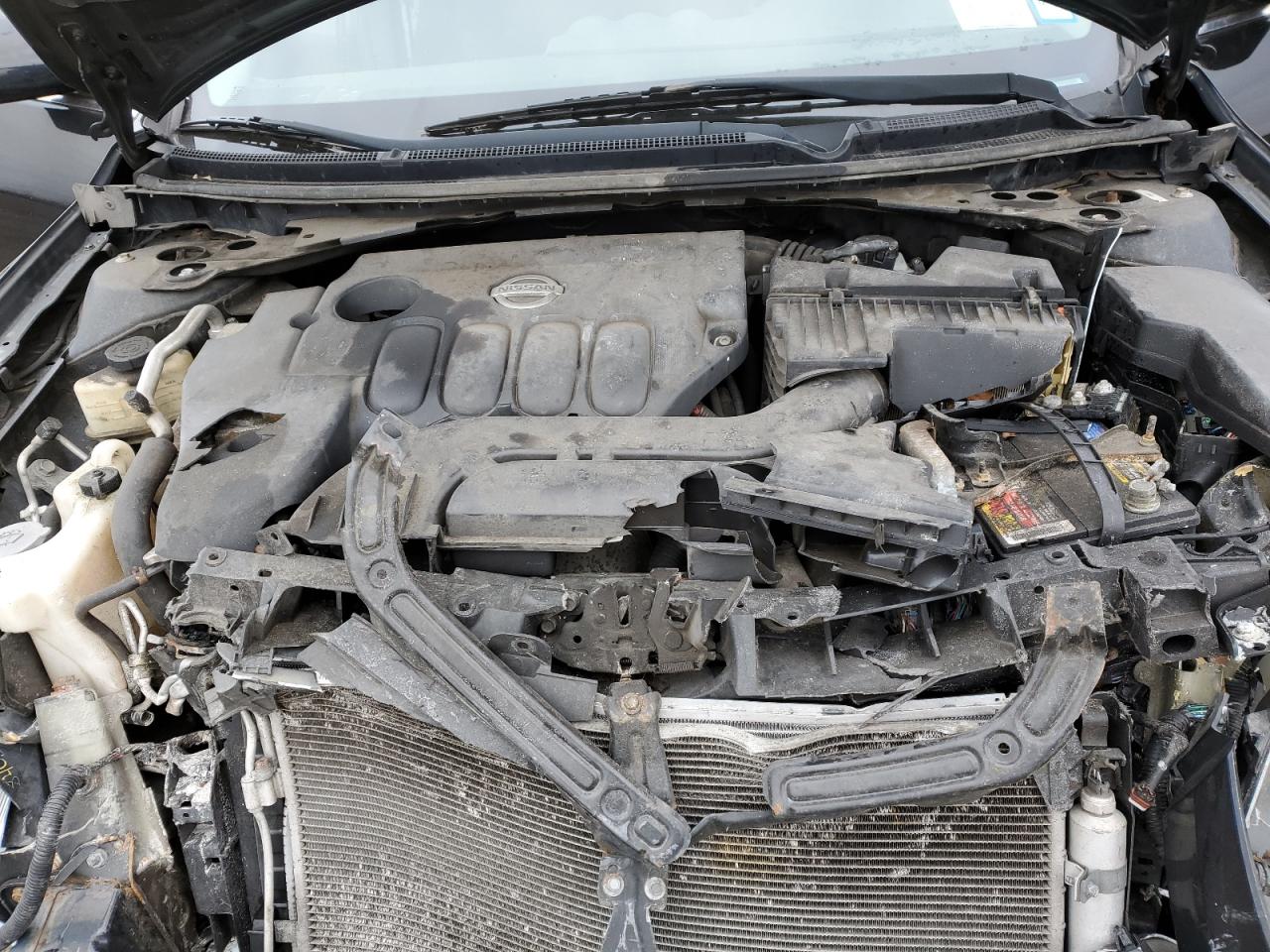 2010 Nissan Altima - Image 12