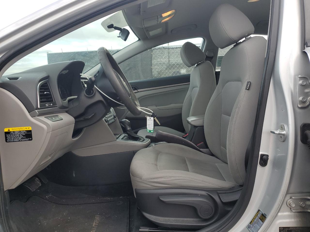 2018 Hyundai Elantra - Image 7