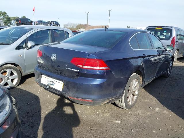 2016 VOLKSWAGEN PASSAT SE