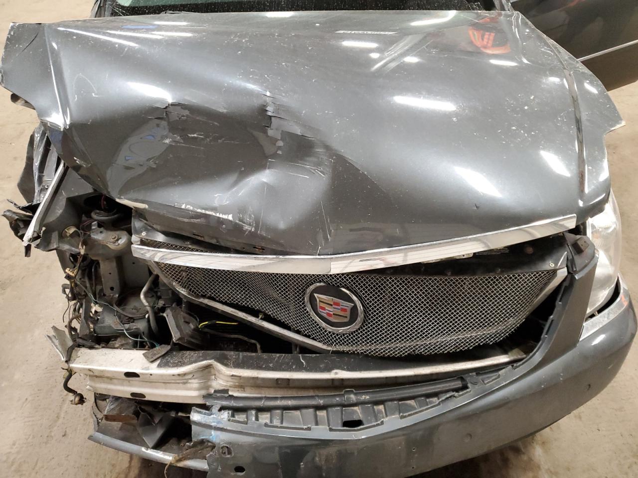 2011 Cadillac DTS - Image 12