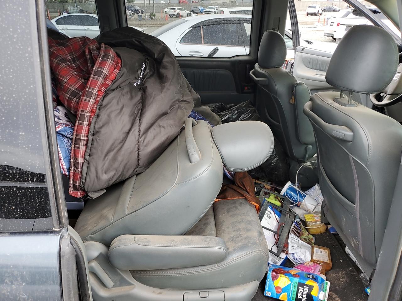 2003 Honda Odyssey - Image 11