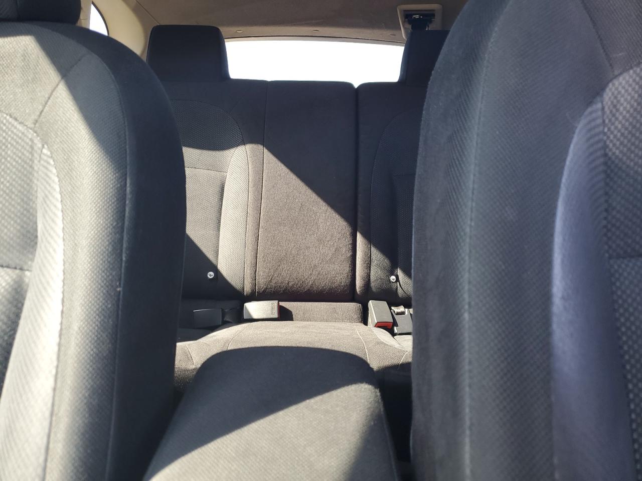 2015 Nissan Rogue - Image 10