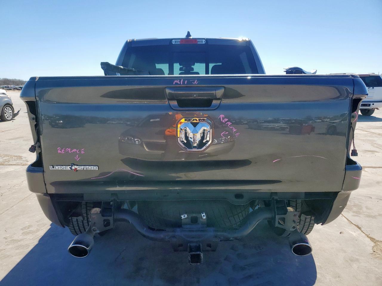 2019 RAM 1500 - Image 6