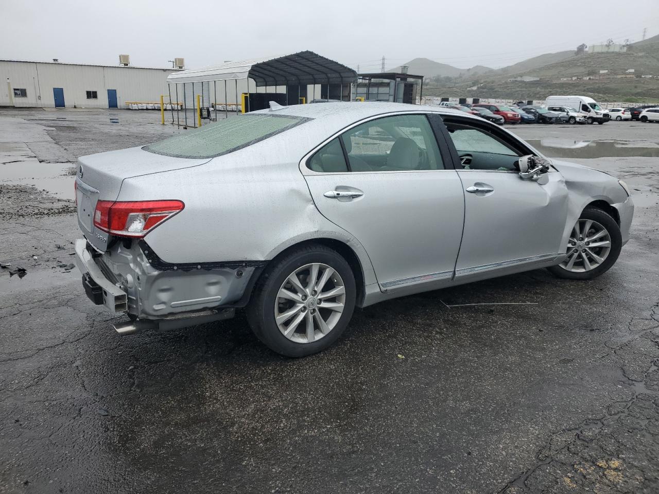 2012 Lexus ES - Image 3