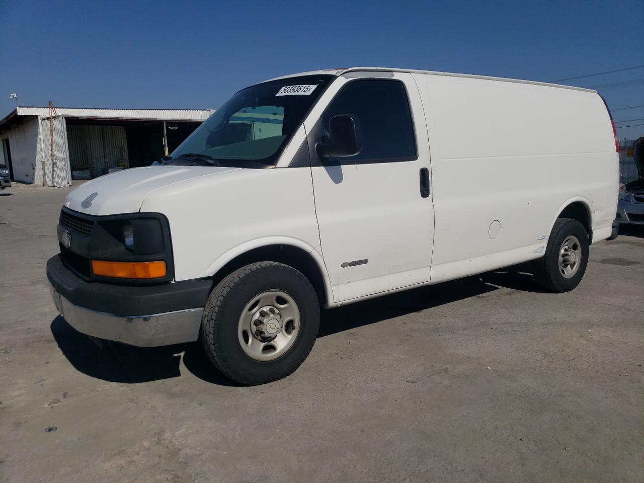 2006 Chevrolet Express G2500  for Sale in Sun Valley, CA - Minor Dent/Scratches