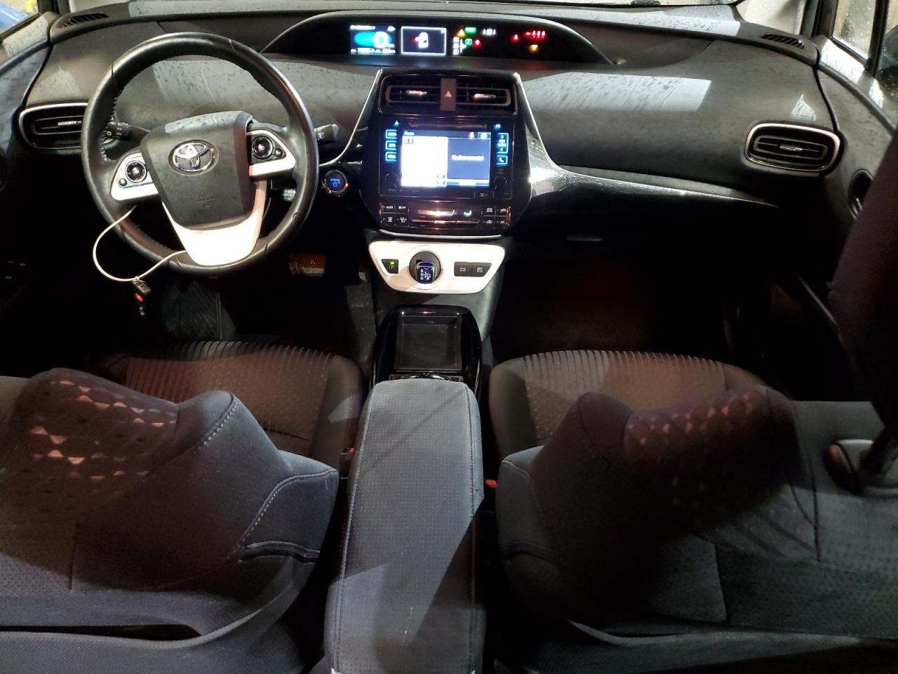 2017 Toyota Prius - Image 8