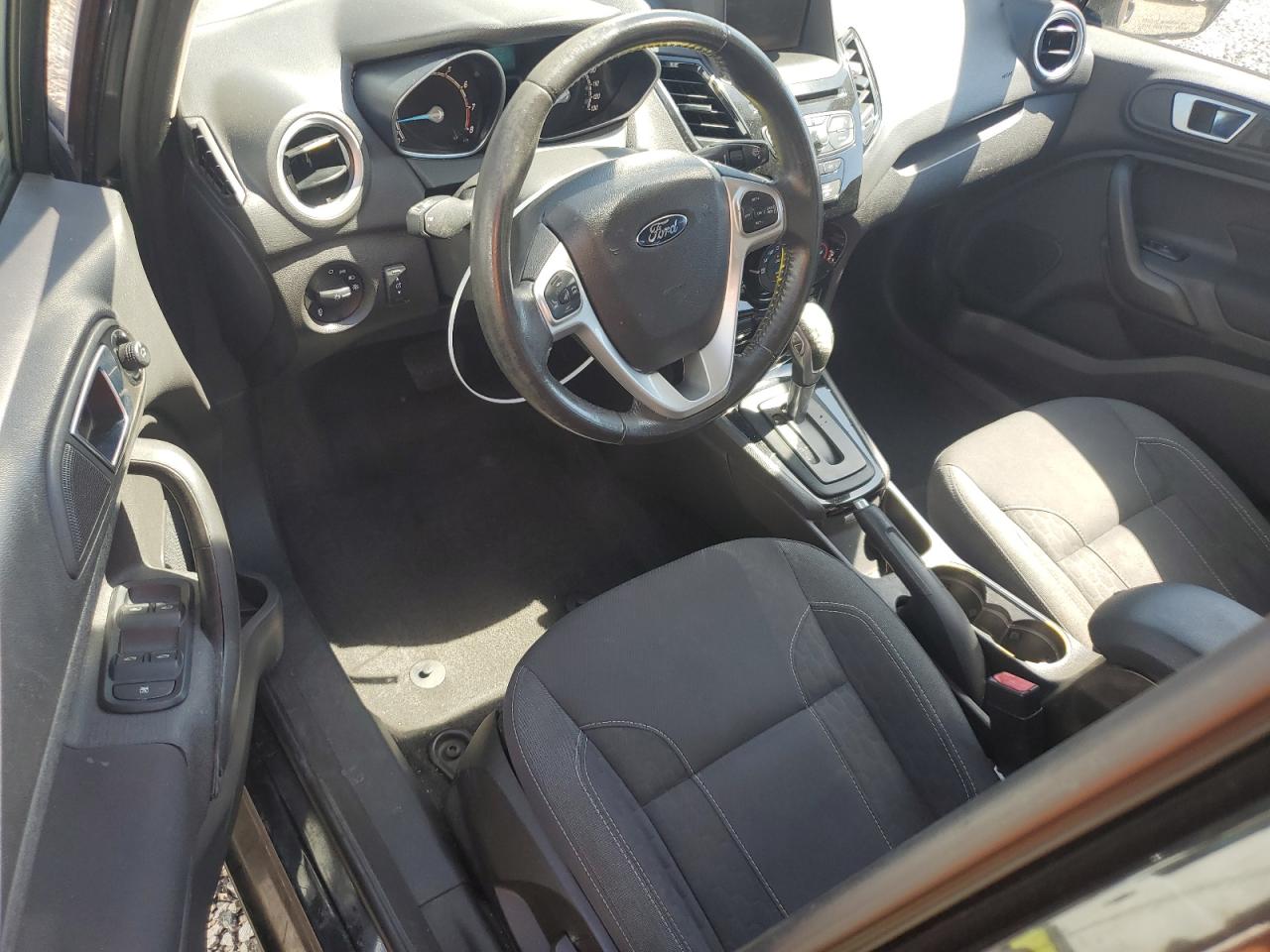 2014 Ford Fiesta - Image 8