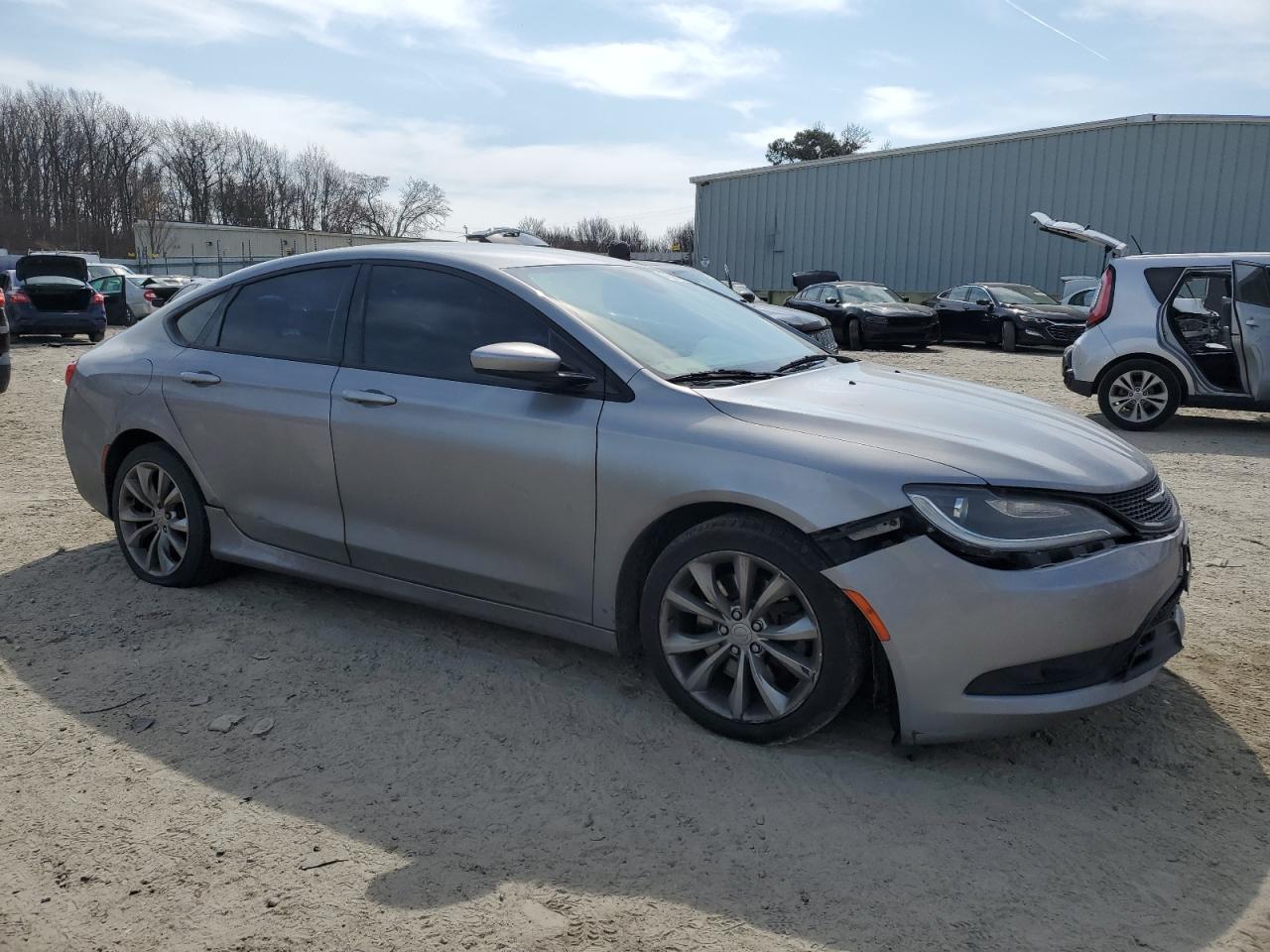 2016 Chrysler 200 - Image 4