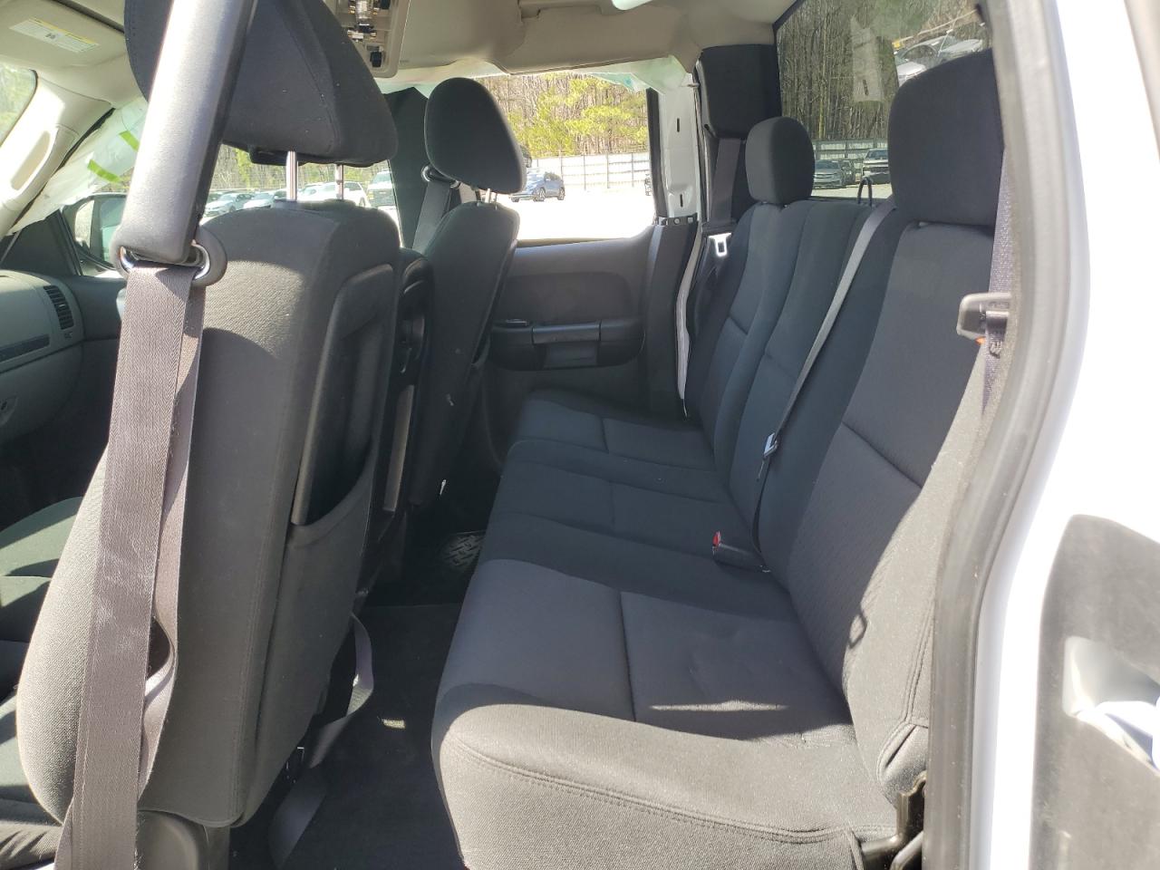 2012 Chevrolet Silverado - Image 10