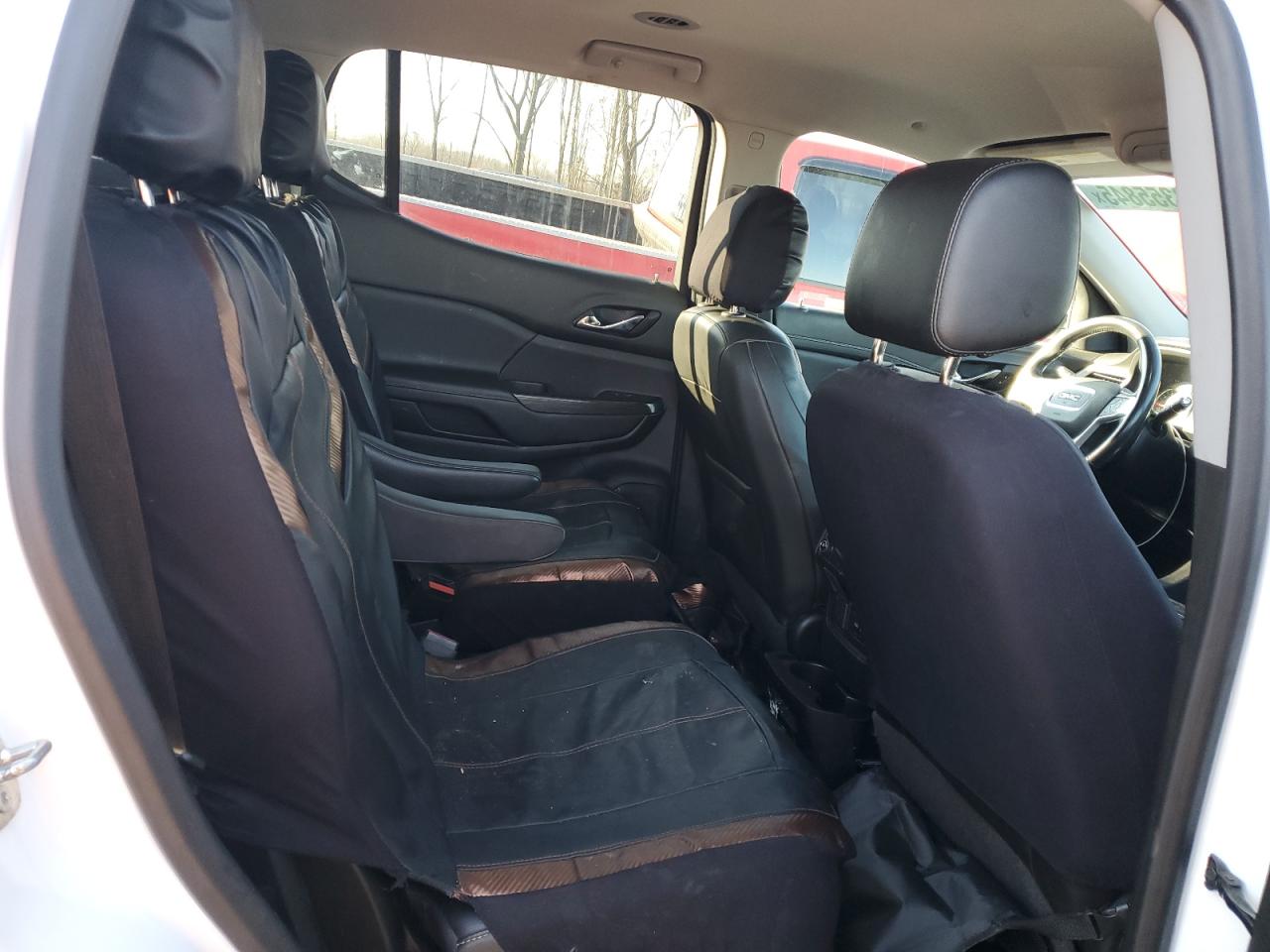 2020 GMC Acadia - Image 10