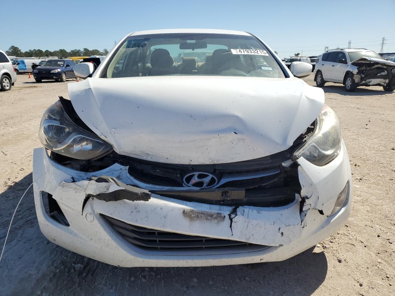 2013 Hyundai Elantra - Image 5