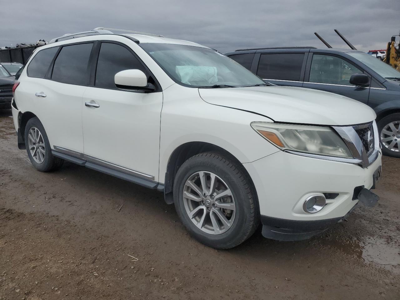 2013 Nissan Pathfinder - Image 4