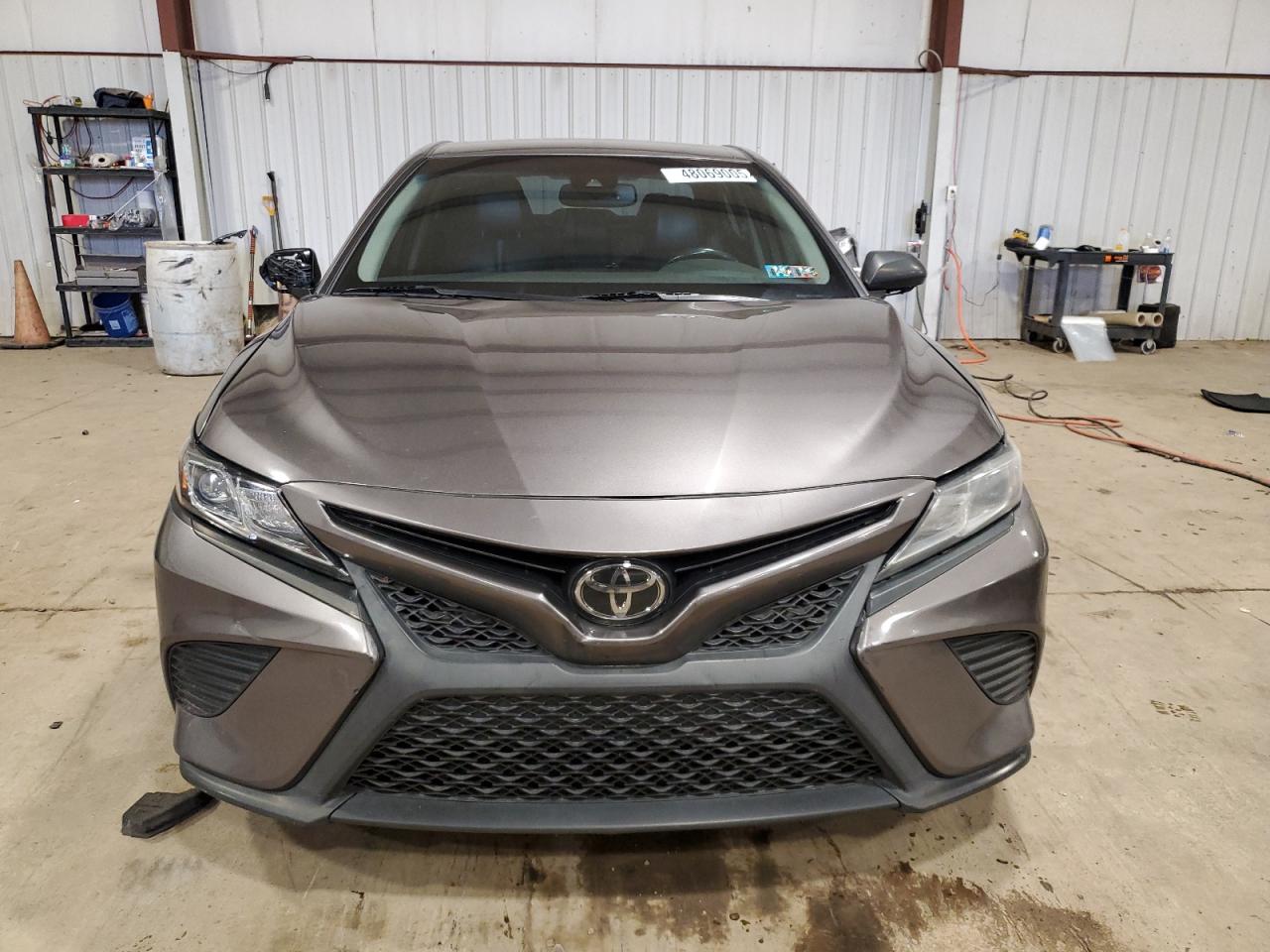 2018 Toyota Camry - Image 5