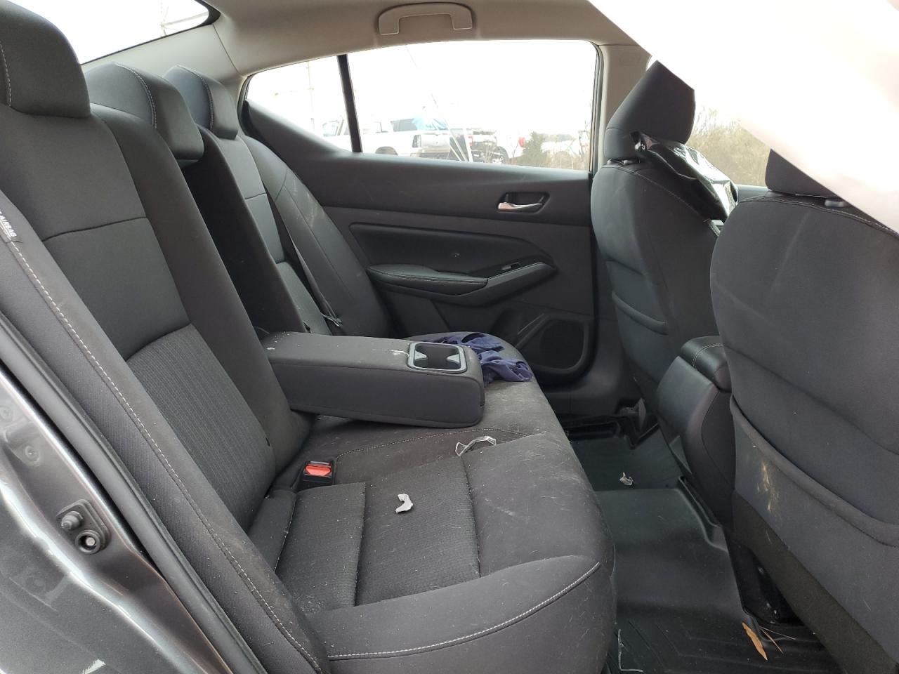 2021 Nissan Altima - Image 11