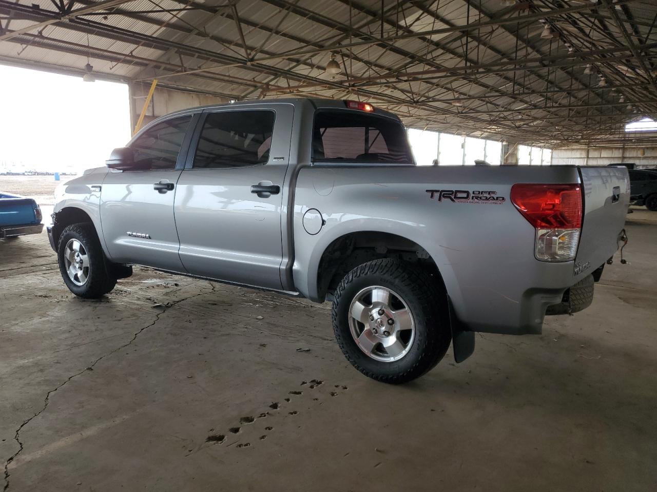 2010 Toyota Tundra - Image 2