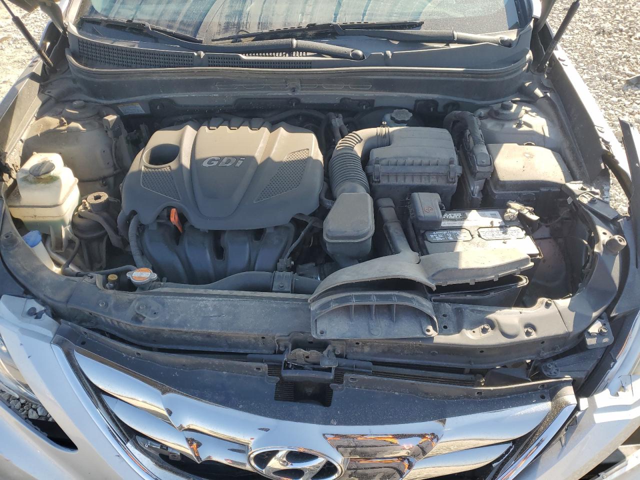 2011 Hyundai Sonata - Image 13