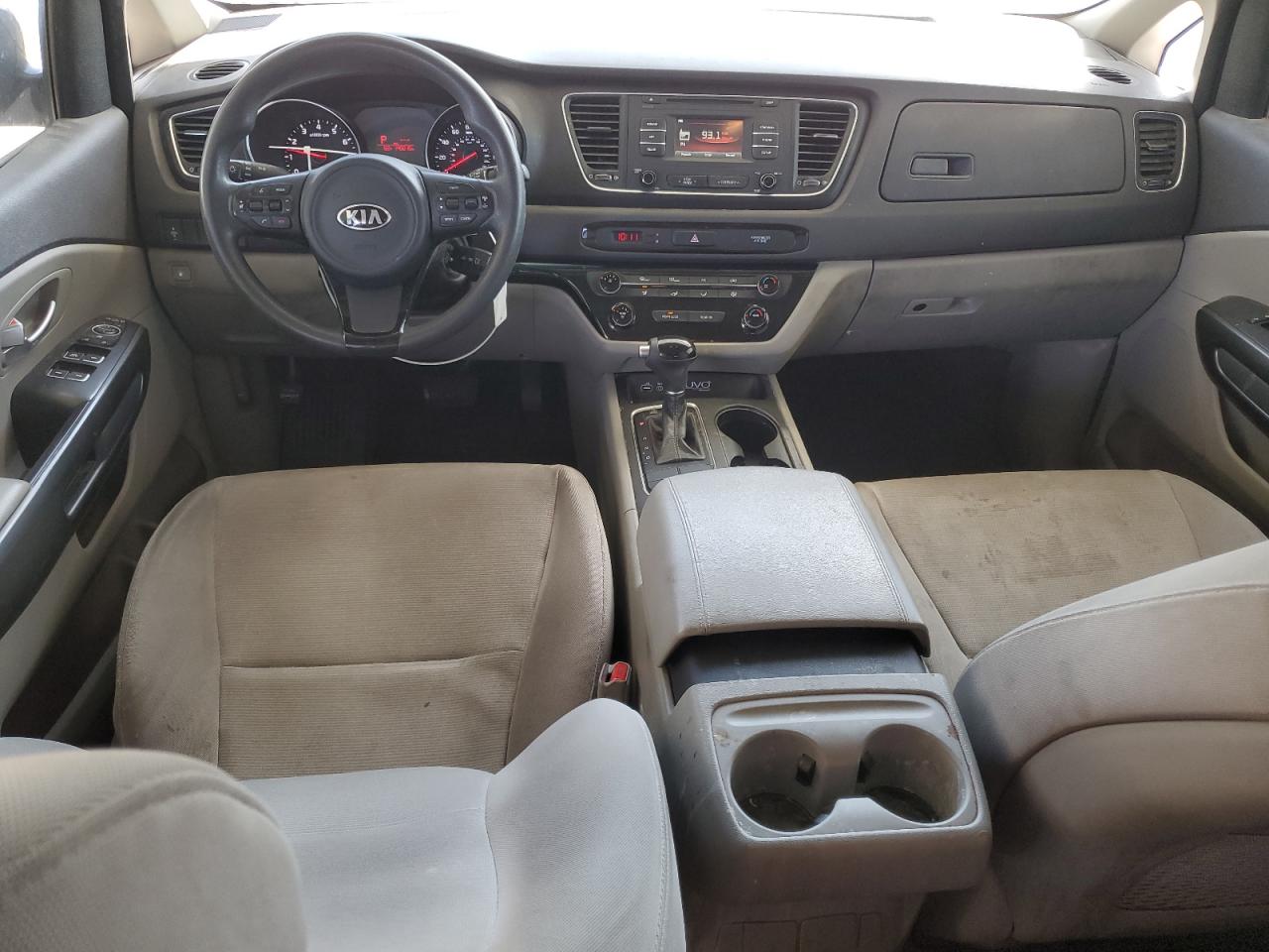 2015 Kia Sedona - Image 8