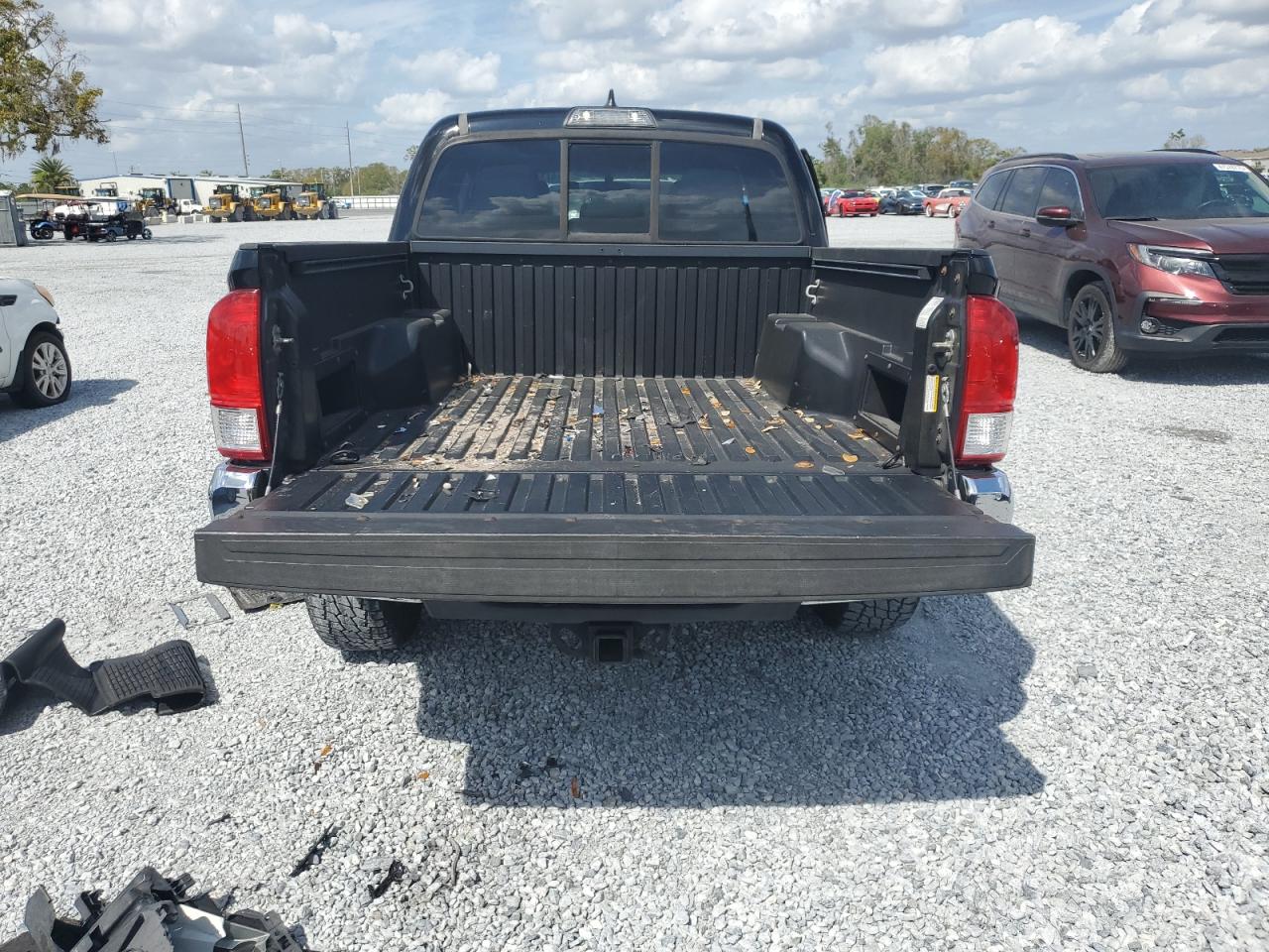 2017 Toyota Tacoma - Image 6