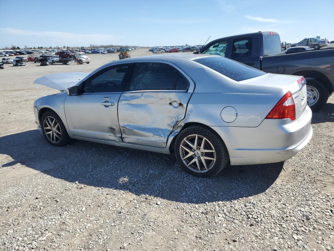 2010 Ford Fusion - Image 2