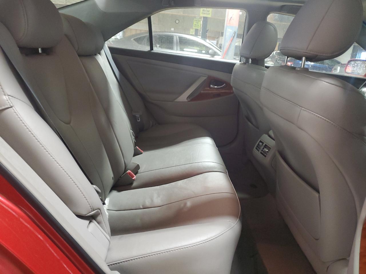 2009 Toyota Camry - Image 10