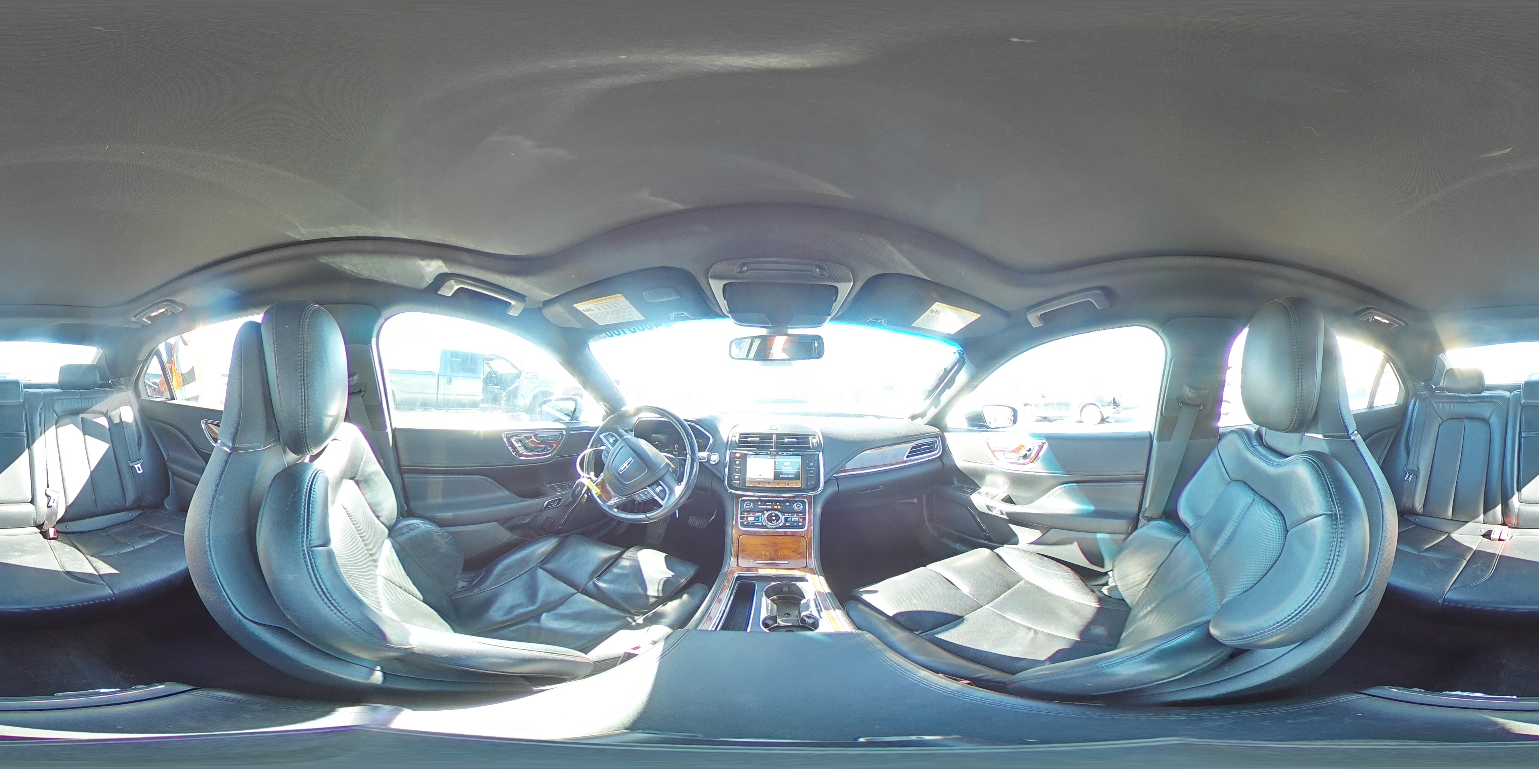 2017 Lincoln Continental - Image 14