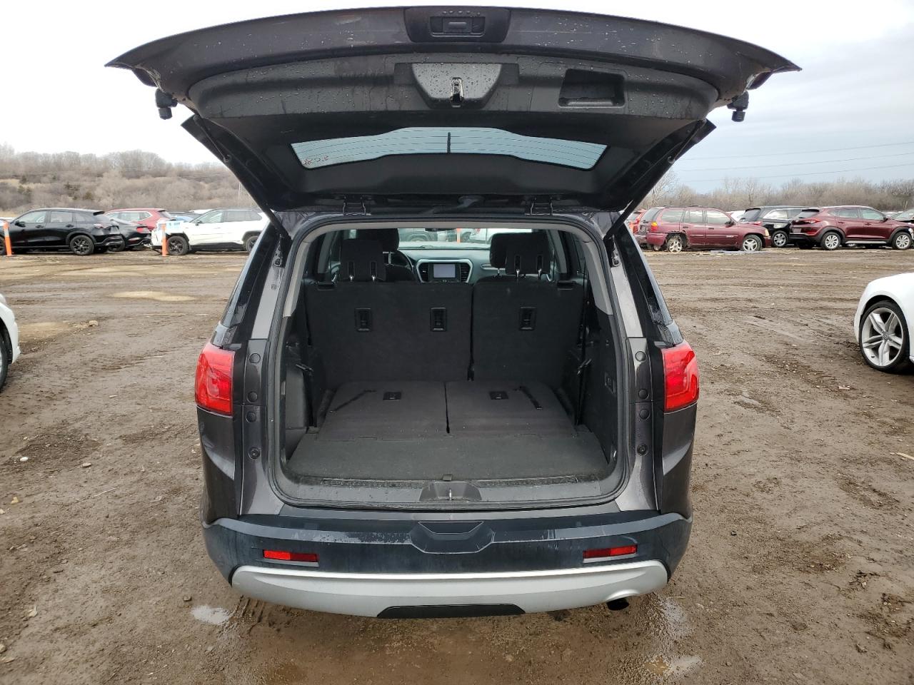 2017 GMC Acadia - Image 6