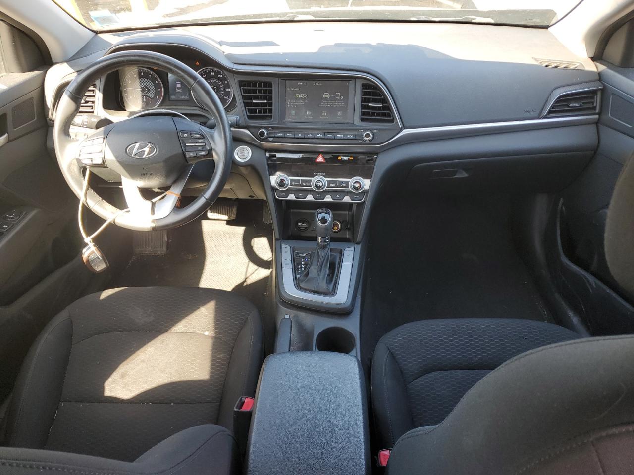 2020 Hyundai Elantra - Image 8