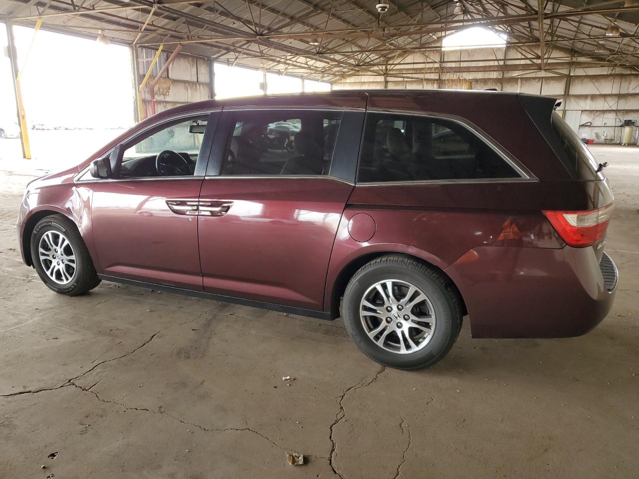 2013 Honda Odyssey - Image 2