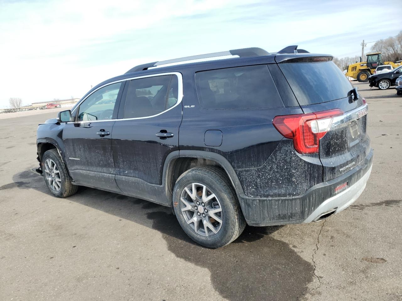 2022 GMC Acadia - Image 2