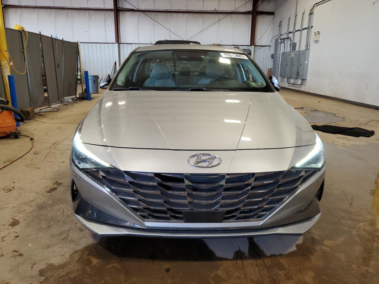 2021 Hyundai Elantra - Image 5