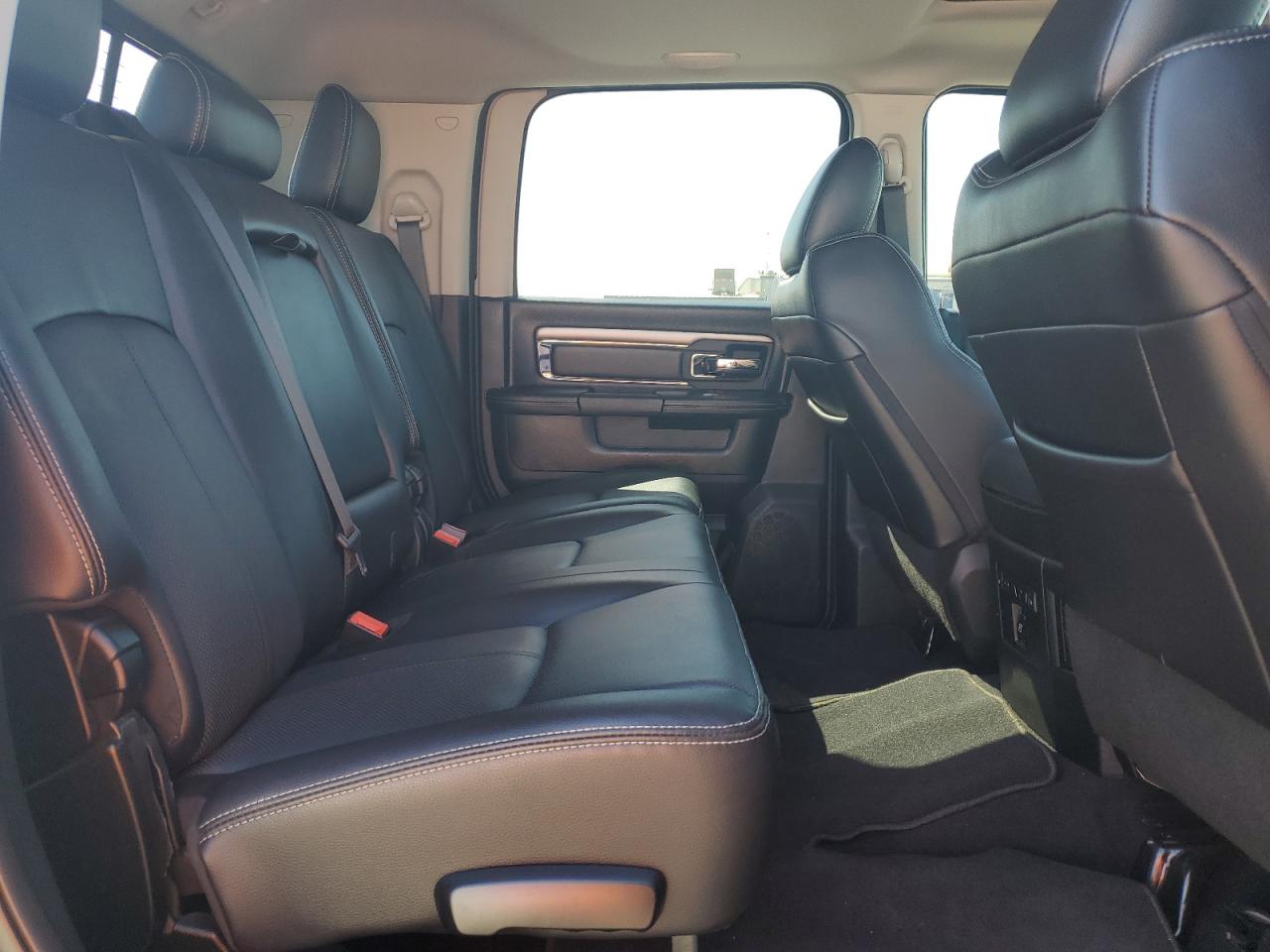 2018 RAM 2500 - Image 10