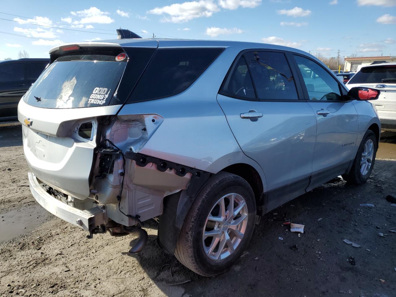 2022 Chevrolet Equinox - Image 3
