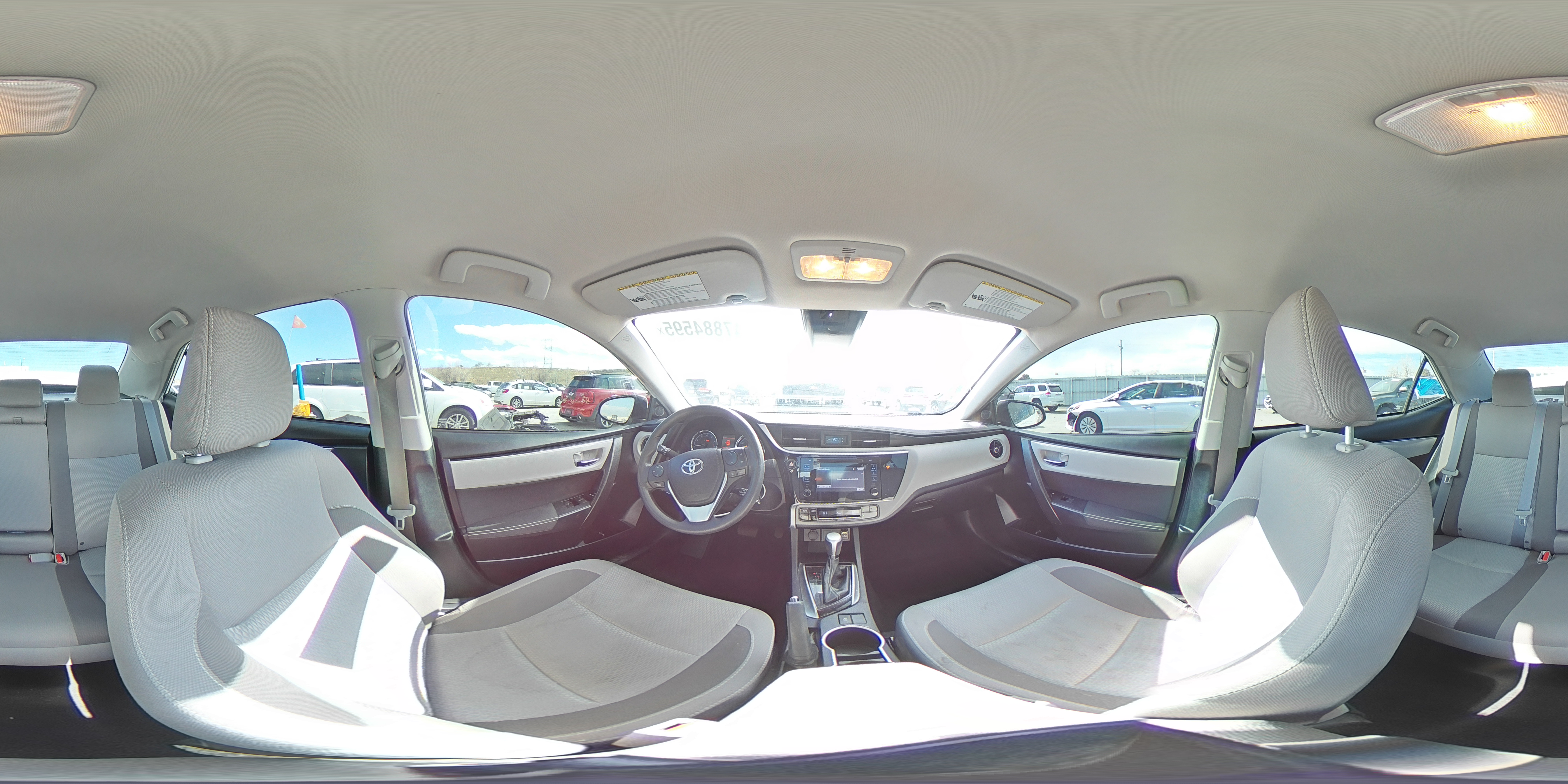 2018 Toyota Corolla - Image 15