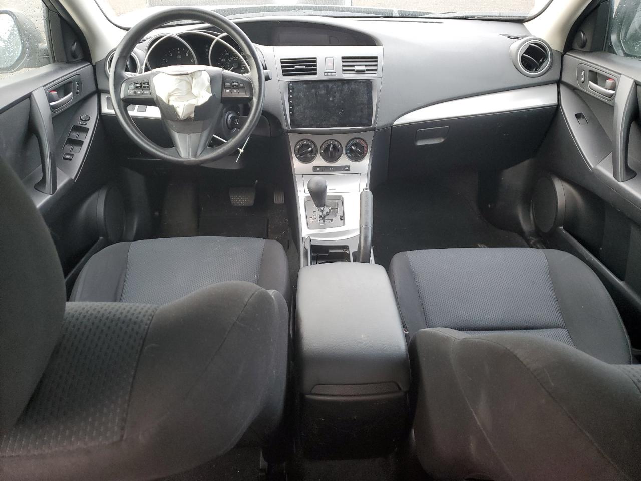 2011 Mazda 3 - Image 8