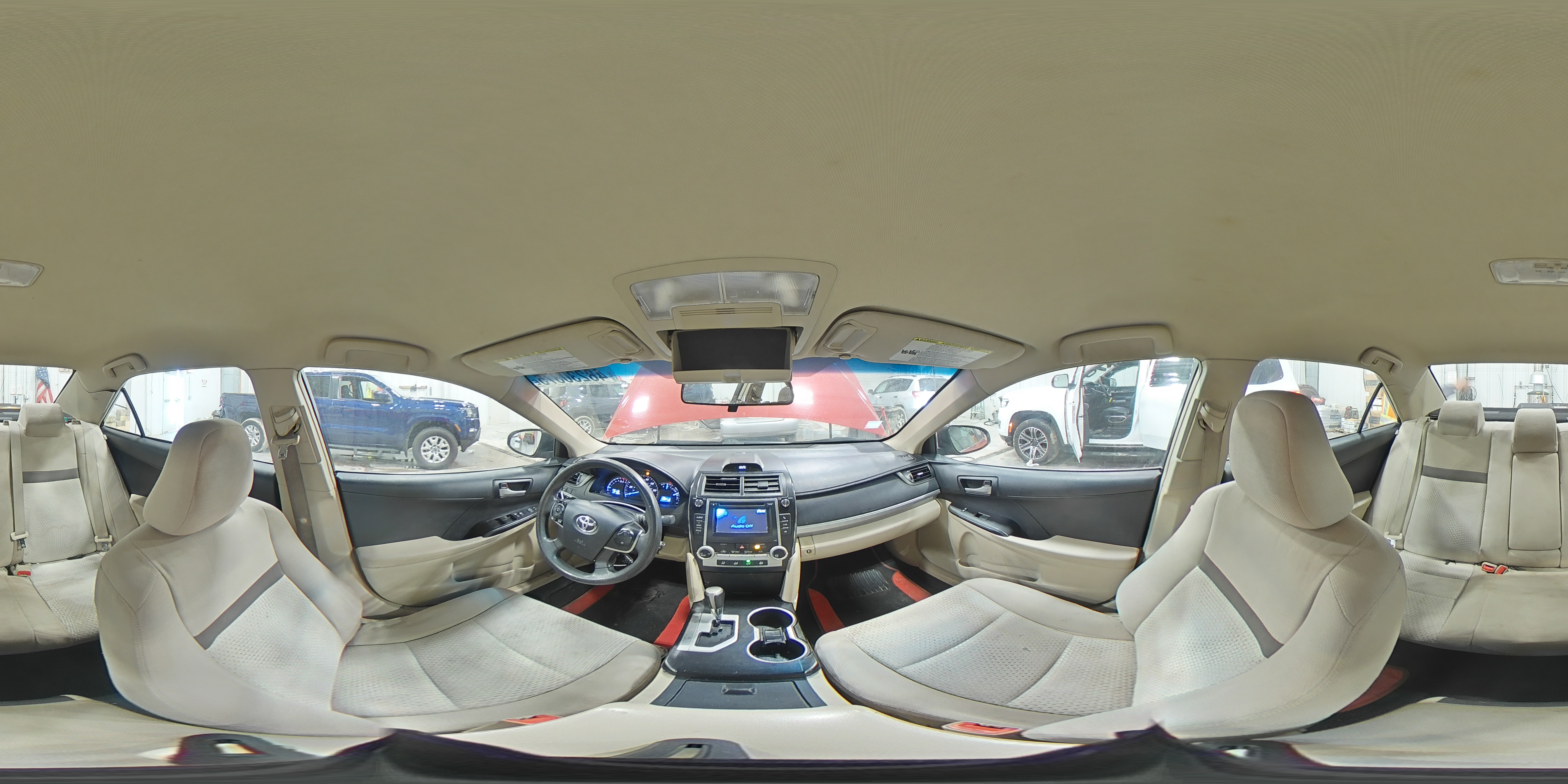 2013 Toyota Camry - Image 15