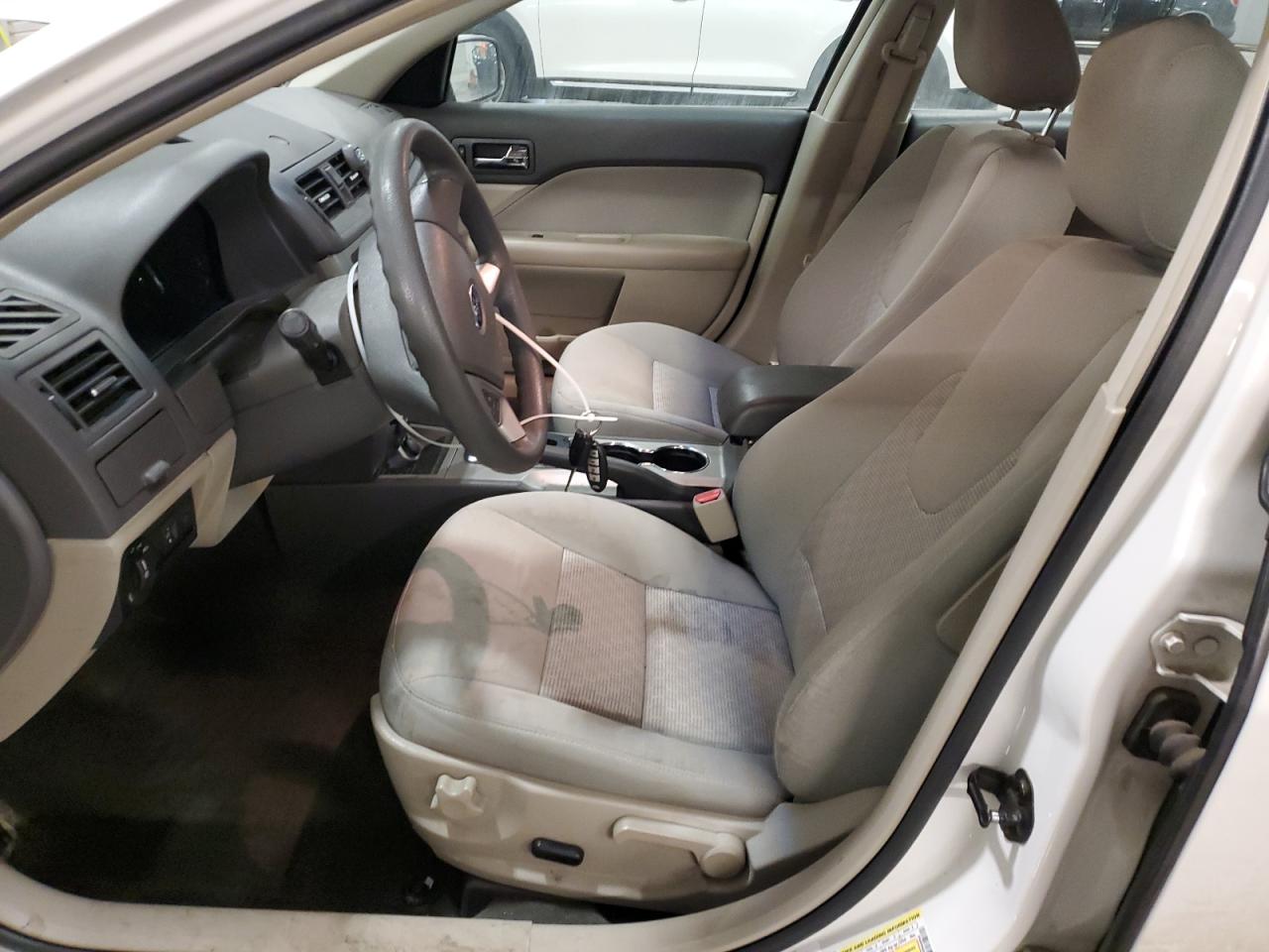 2010 Ford Fusion - Image 7