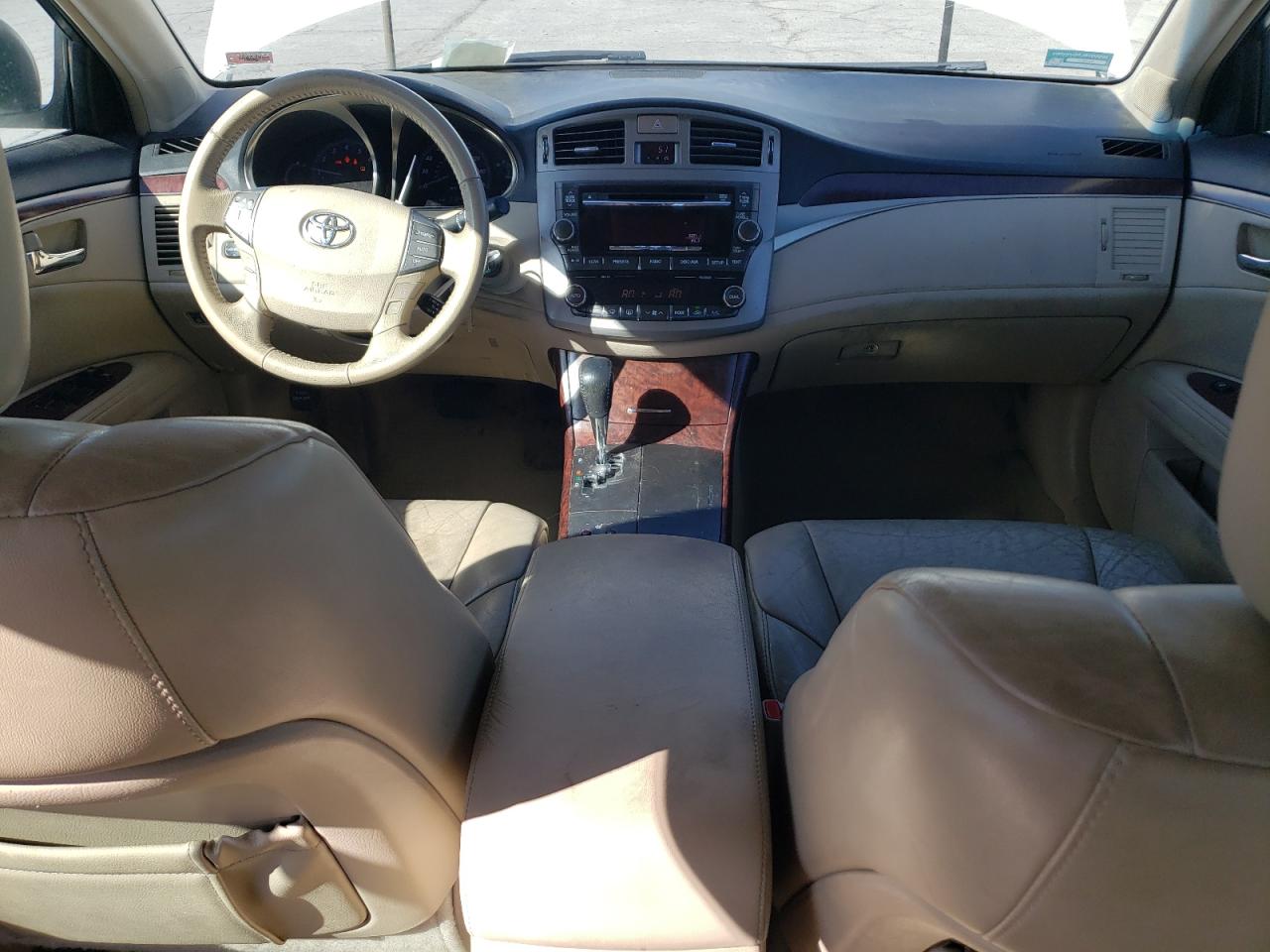 2011 Toyota Avalon - Image 8