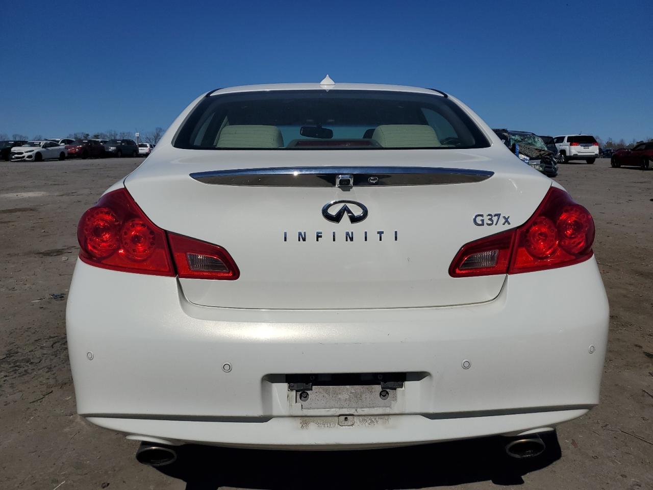 2012 Infiniti G - Image 6