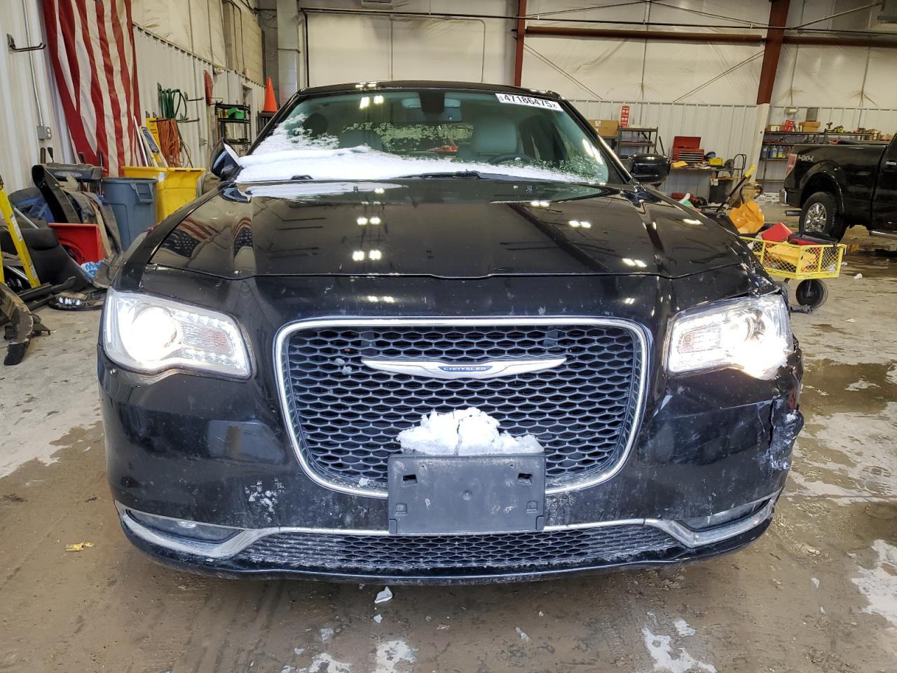 2018 Chrysler 300 - Image 5