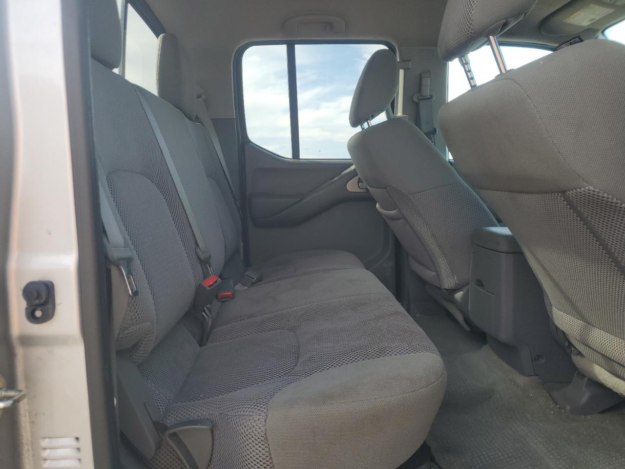 2017 Nissan Navara (Frontier) - Image 10