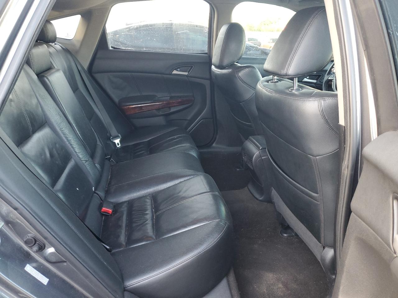 2010 Honda Accord - Image 10