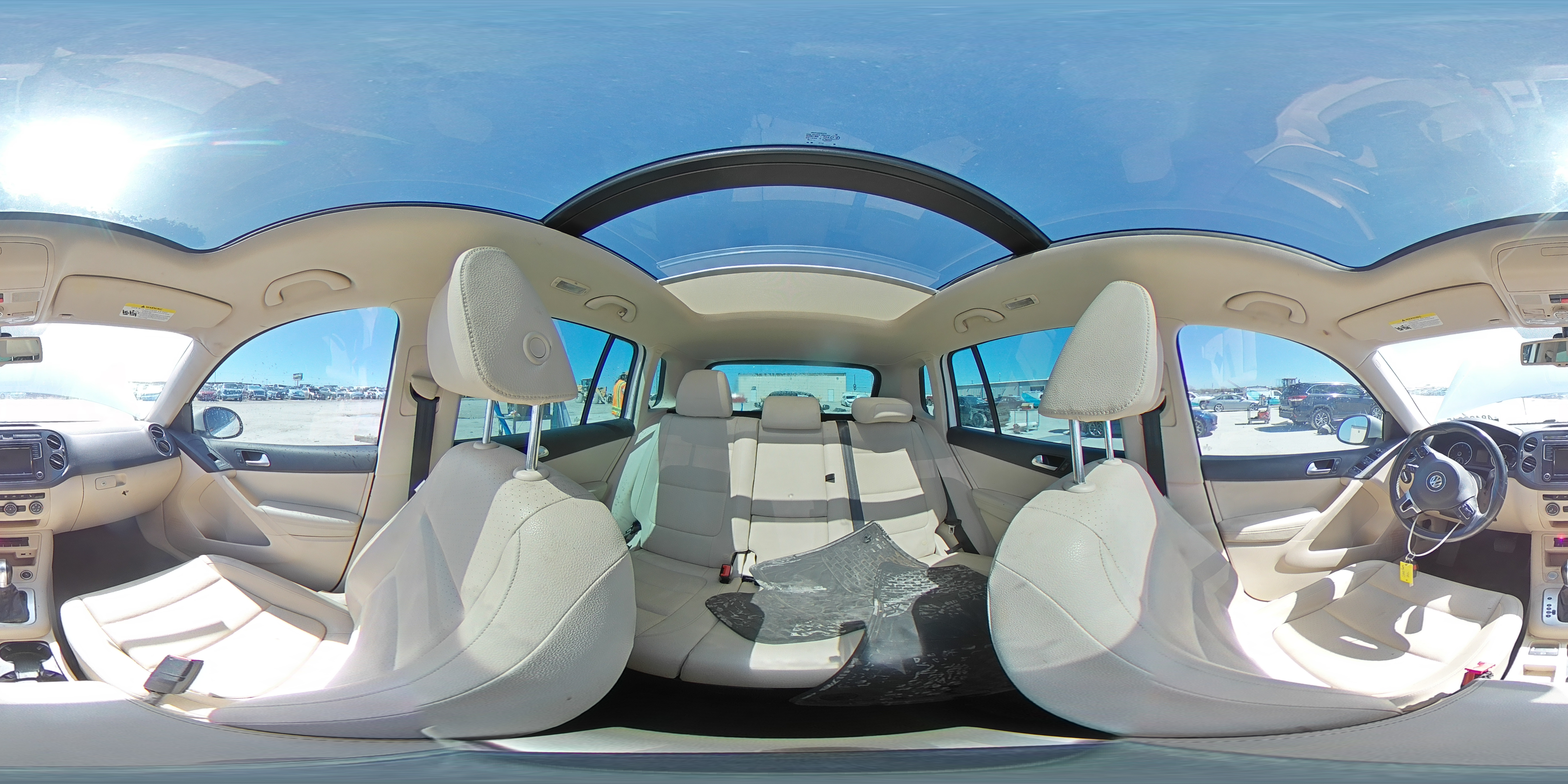 2016 Volkswagen Tiguan - Image 16
