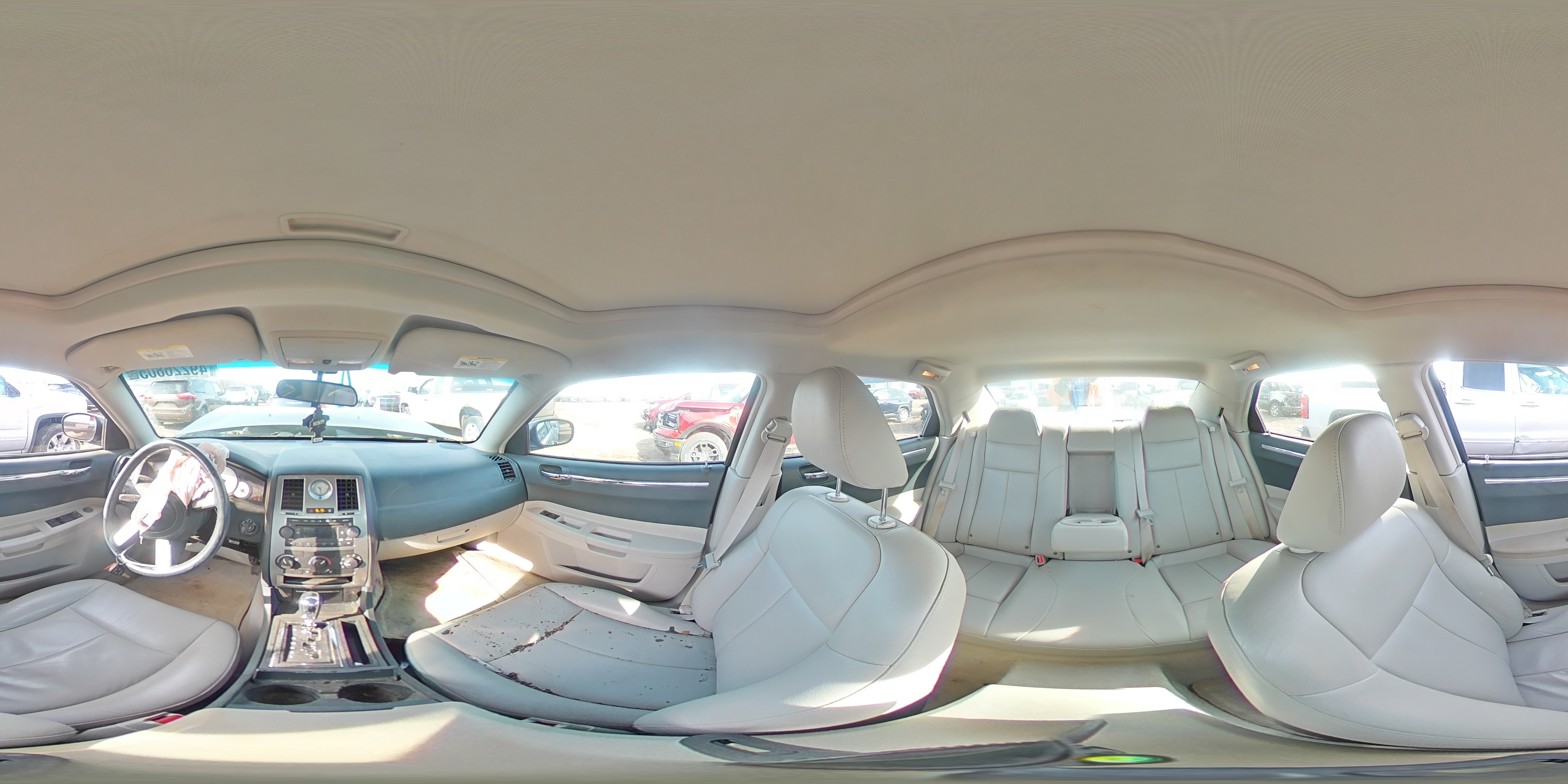 2005 Chrysler 300 - Image 13