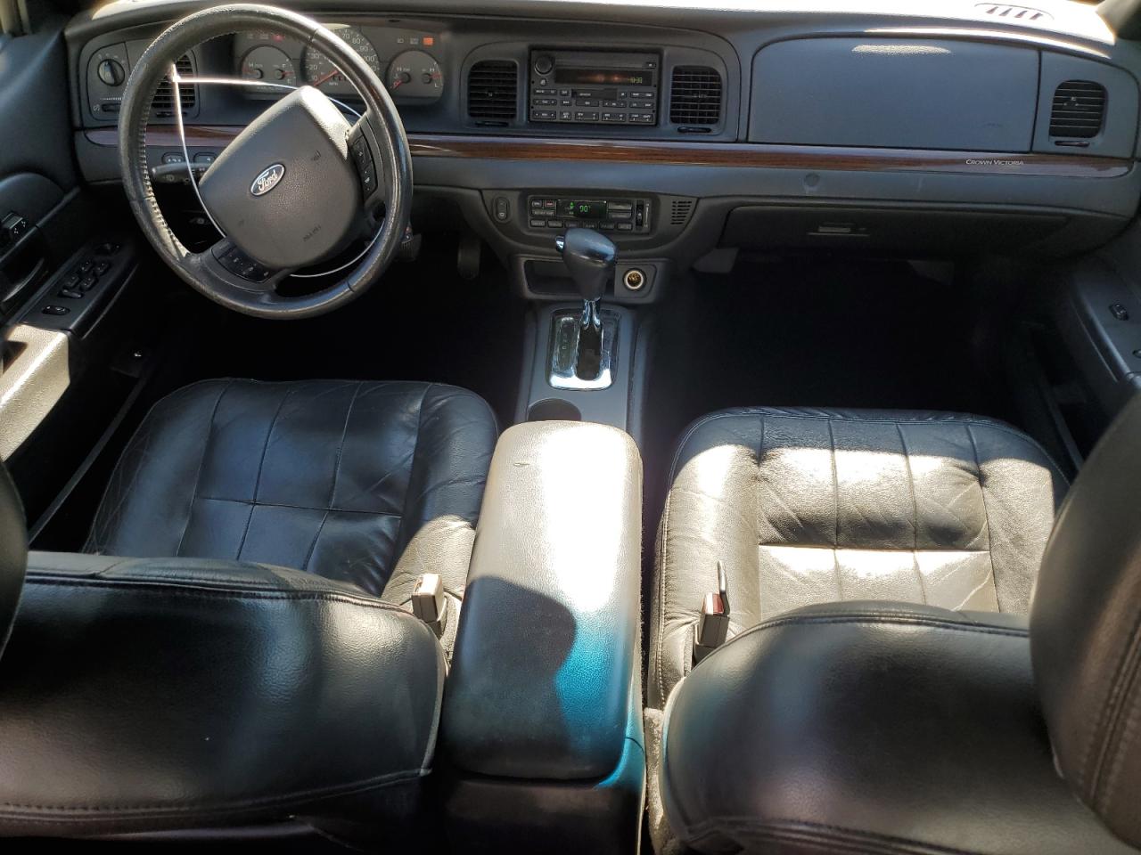 2005 Ford Crown Victoria - Image 8