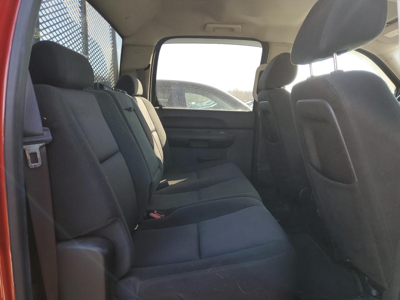 2012 Chevrolet Silverado - Image 10