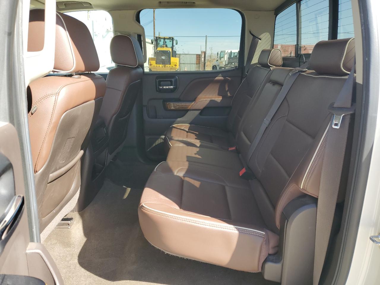 2015 Chevrolet Silverado - Image 11