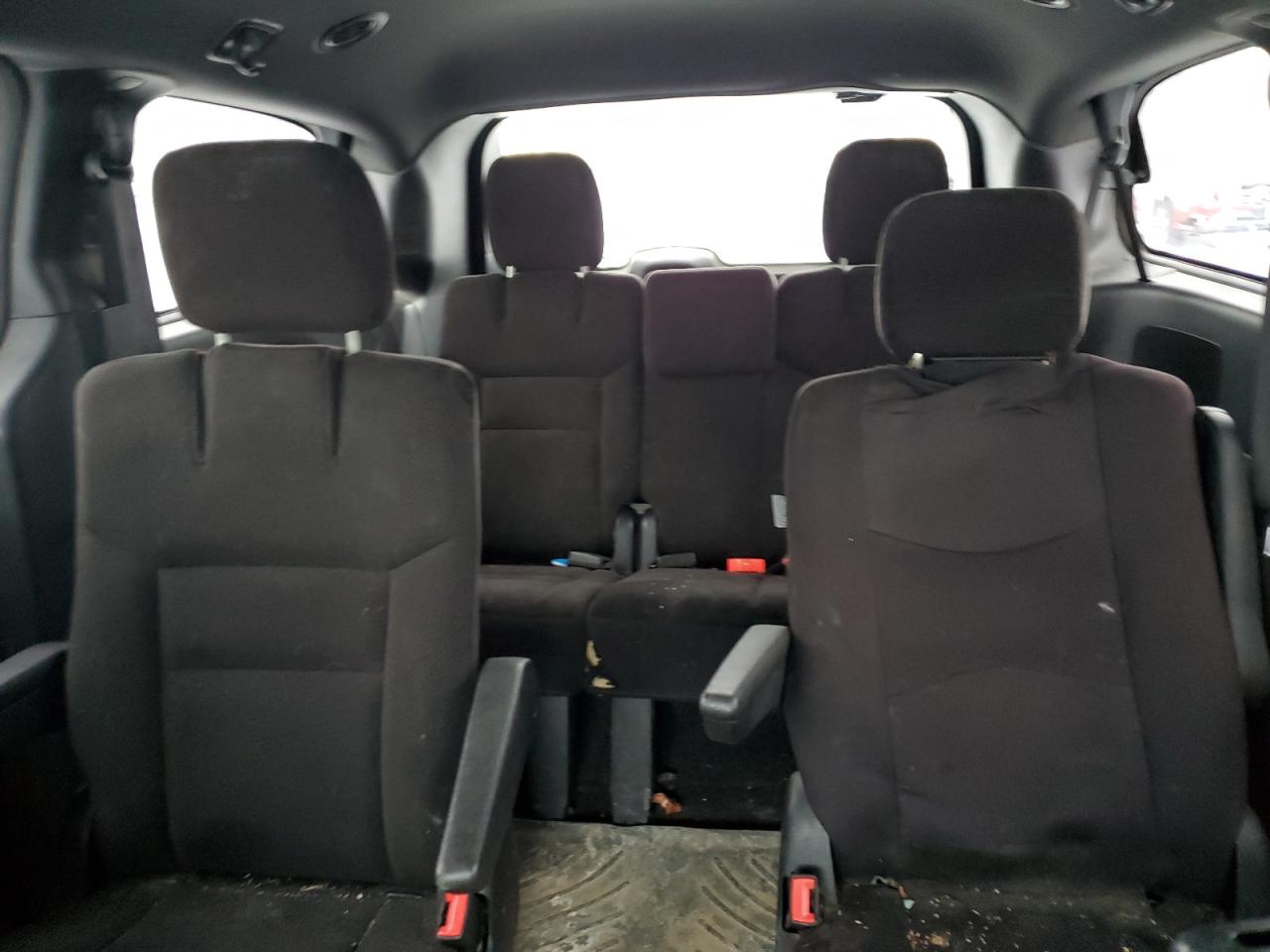 2014 Dodge Caravan - Image 10