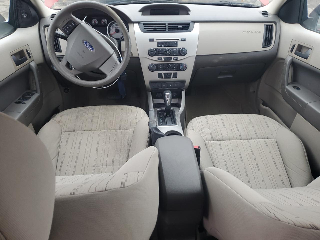 2010 Ford Focus - Image 8