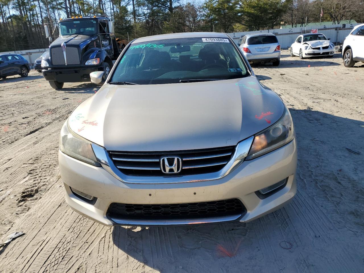 2013 Honda Accord - Image 5