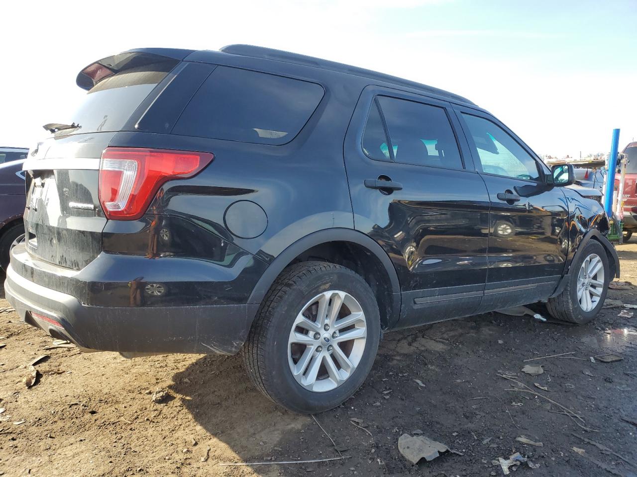 2016 Ford Explorer - Image 3